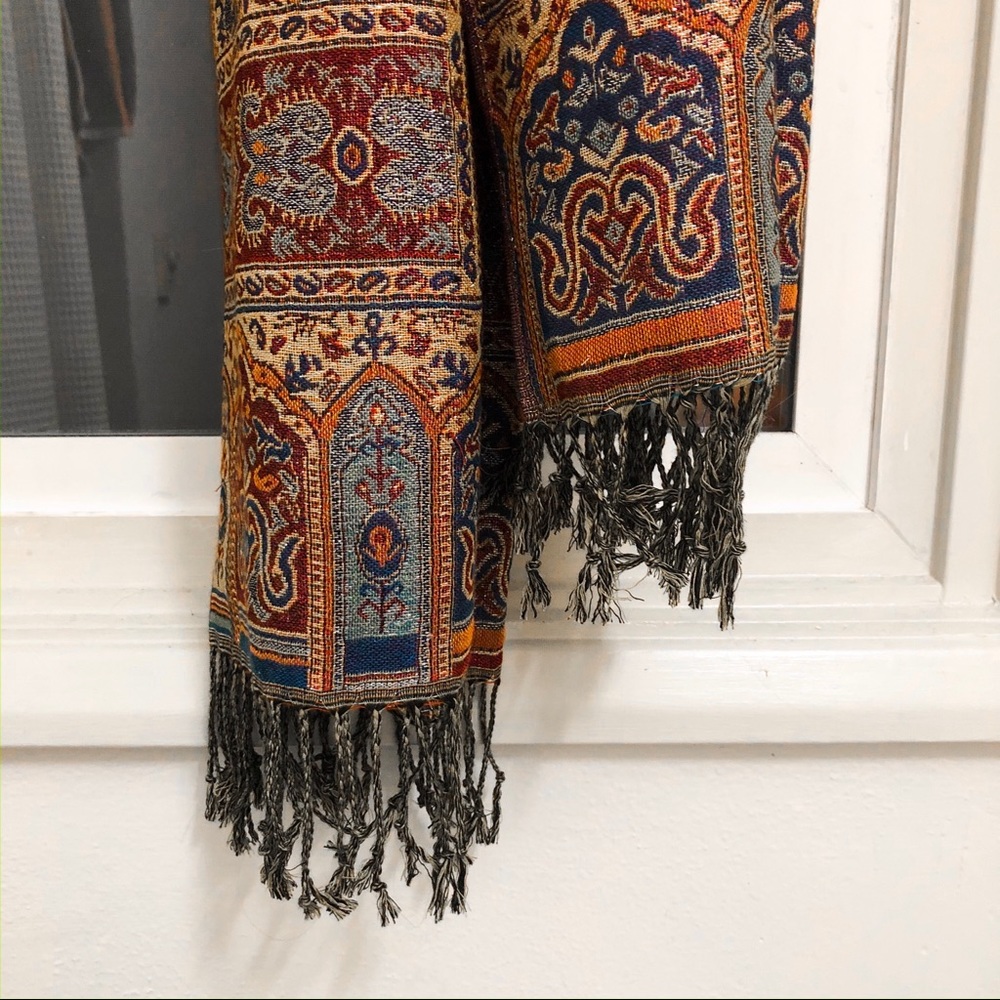 Gorgeous Patterned Scarf